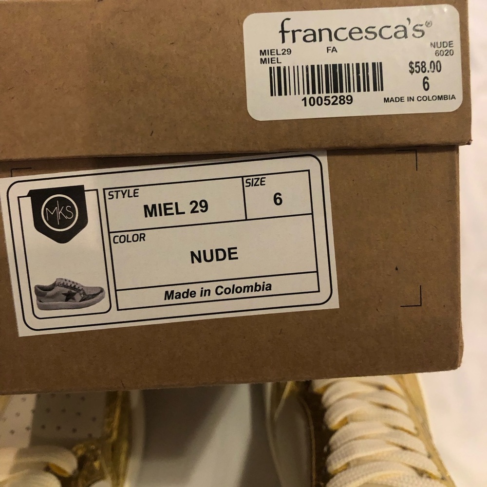 Michael Kors Women’s Cream and Gold Star Sneakers 6 - Picture 4 of 5